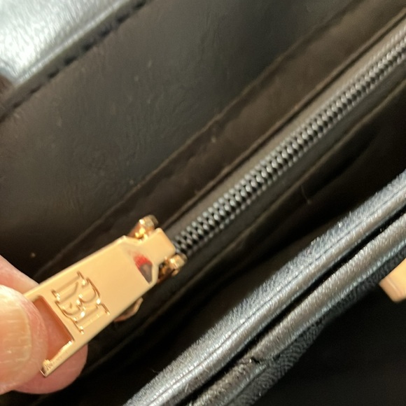 LOW START NWOT Badgley Mischka Vegan leather Crossbody with diamond quilting. - Picture 7 of 7